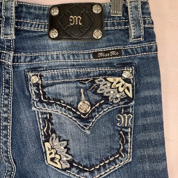Miss Me denim jeans 👖 Size 30 💗 - Picture 5 of 7